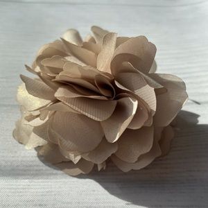Floral Brooch / Hair Clip in Taupe